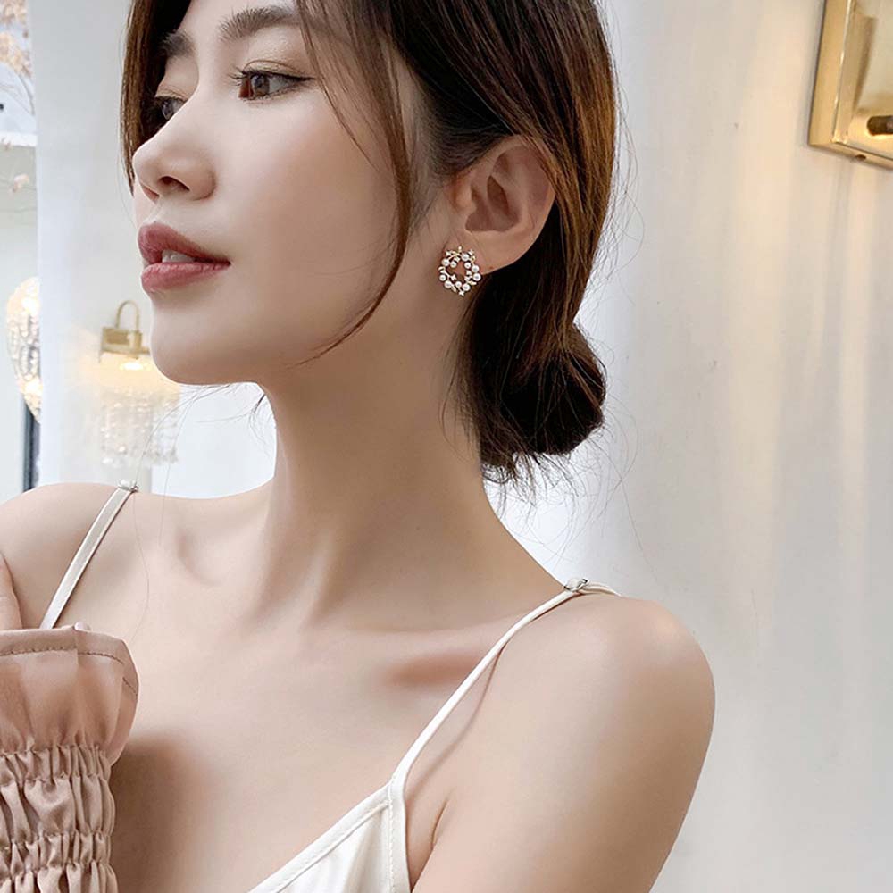 Đôi bông tai tròn đính ngọc trai giả hợp thời trang cho nữ