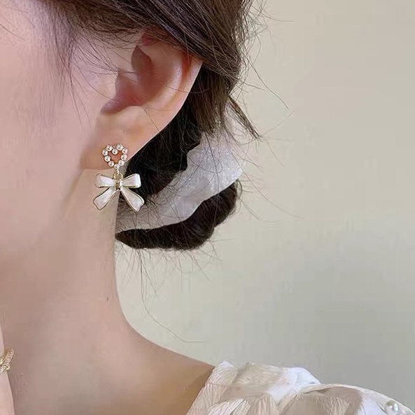 Bông Tai Hình Hoa Bướm Đính Ngọc Trai Phong Cách Hàn Quốc Cổ Điển Thời Trang Mùa Hè Cho Nữ