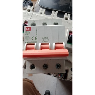 Mcb 3p ls 63a. mcb hanger 32-20a.hàng mới nguyên hộp