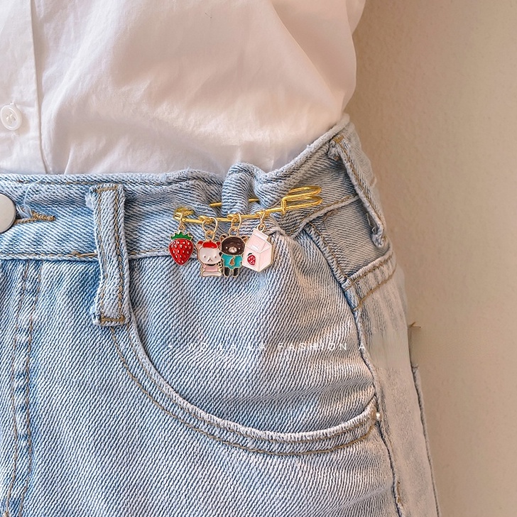 Ghim Cài Áo Họa Tiết Hoạt Hình Nhật Bản