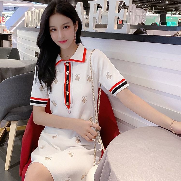 Váy dệt kim thêu hình con ong nhỏ thời trang, cổ áo POLO phiên bản Hàn Quốc mới, váy ngắn tay mỏng | BigBuy360 - bigbuy360.vn