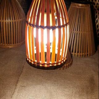 Đèn mây tre đan hun khói