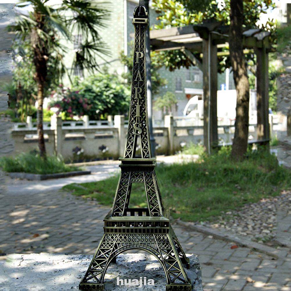 Tháp Eiffel Trang Trí Phòng Khách Độc Đáo