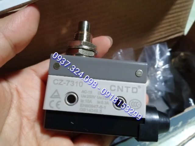 Công tắc hành trình nút nhấn CNTD Cz-7310-10A-250vac