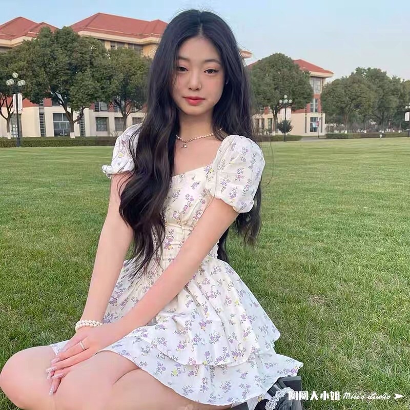 Váy hoa nhí ôm eo Quảng Châu cực xinh