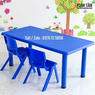 Bàn học cho bé nhựa nhập khẩu ngồi được 6 ghế