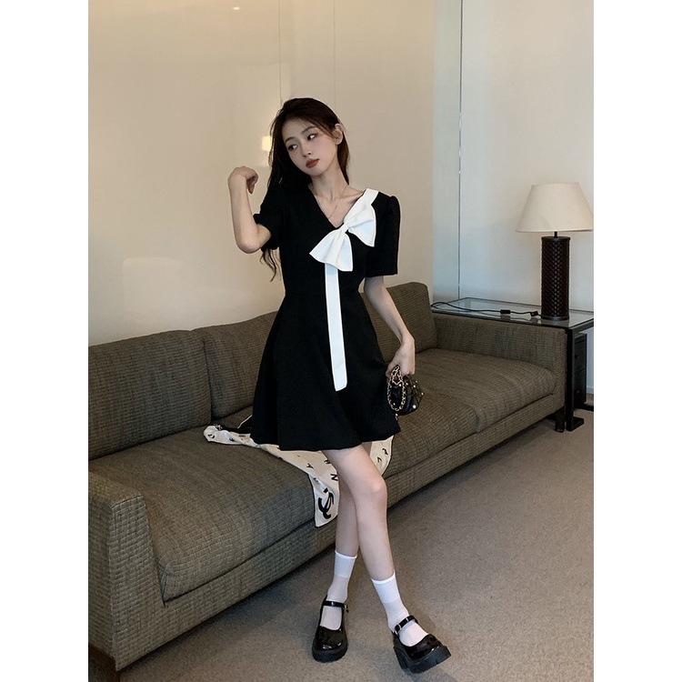 Đầm Tay Phồng Ngắn Cổ Chữ V Dáng Rộng Phong Cách Hàn Quốc Thời Trang Cho Nữ