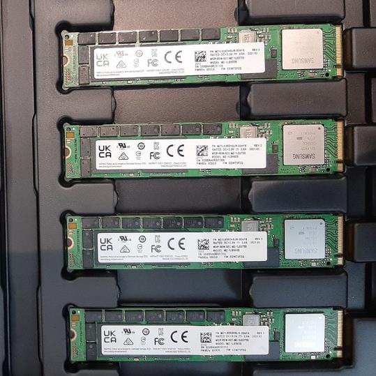 LkMT- Ổ Cứng SSD 900GB 1.92TB 3.84TB Samsung PM983a Enterprise NVMe M2 PCIe Gen 3 x4 22110 (MZ1LB960B MZ1LB9T80) | BigBuy360 - bigbuy360.vn