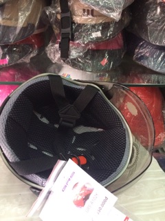 NÓN BẢO HIỂM ACE VÁ KÍNH!