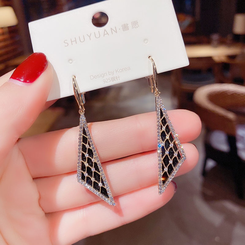 Đôi khuyên tai hình tam giác đính đá thời trang cho nữ