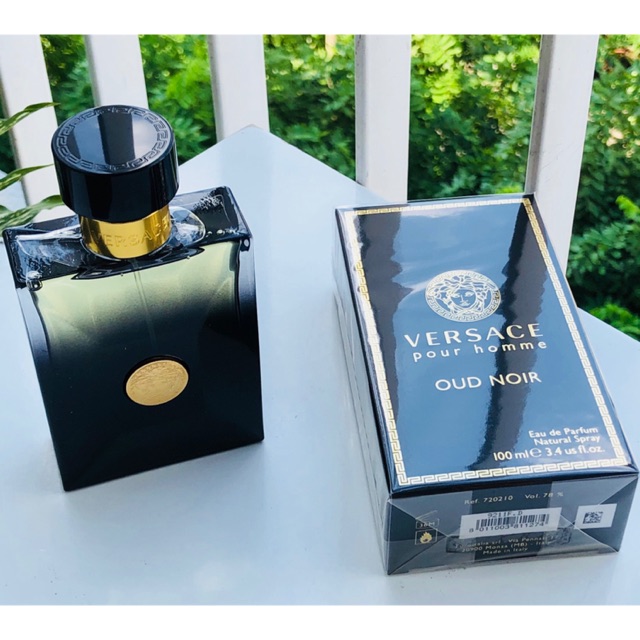 Nước hoa Nam Versace Pour Homme Oud Noir EDP 100ml Phiên bản gỗ mạnh mẽ, quyến rũ