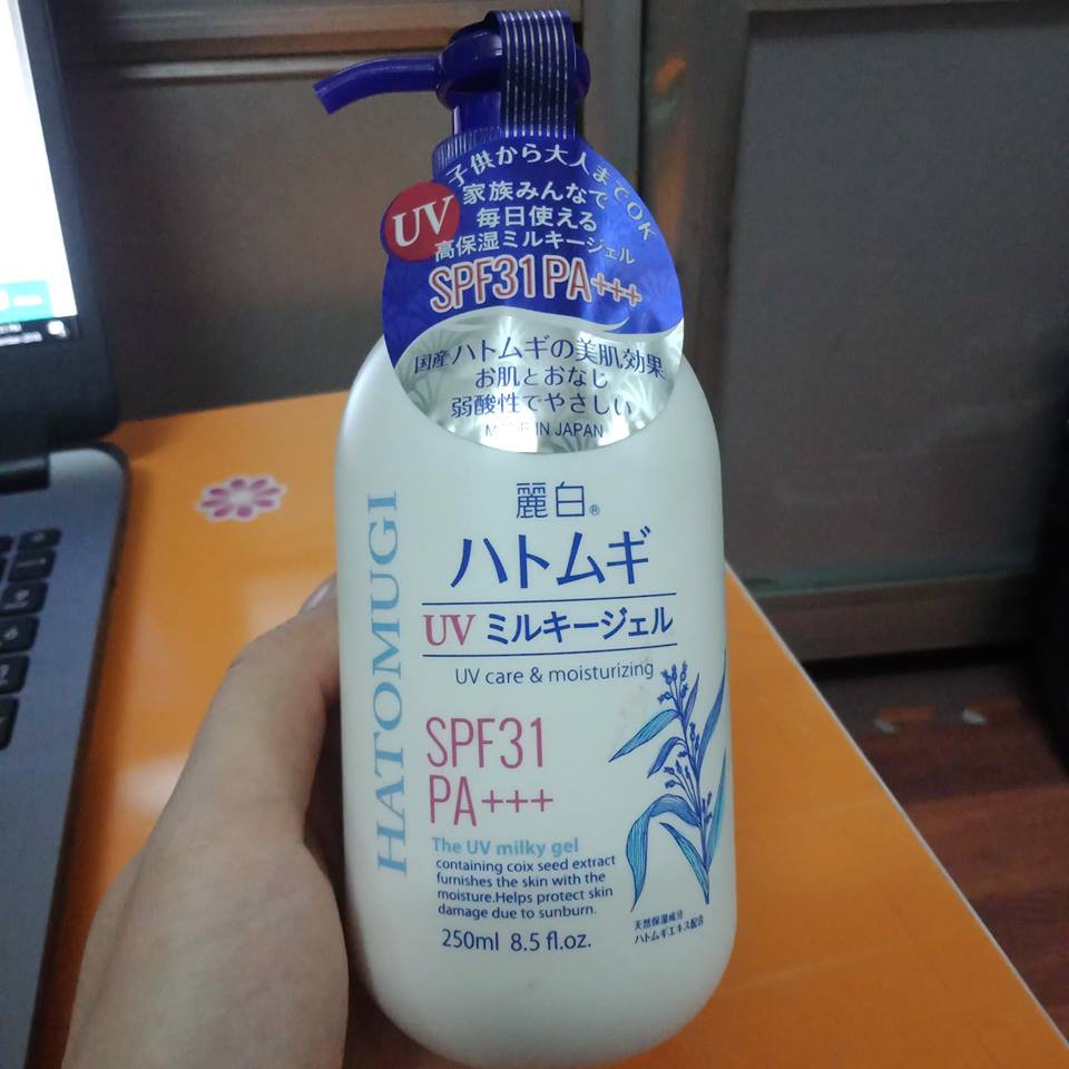 Sữa Dưỡng Thể Trắng Da, Chống Nắng Body Hatomugi 250ml