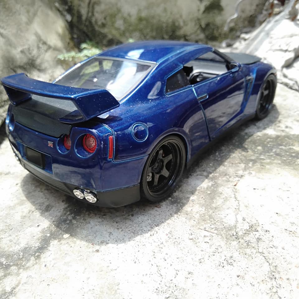 Mô hình xe Nissan GTR  Brian’s 1:24 JADA – Xanh