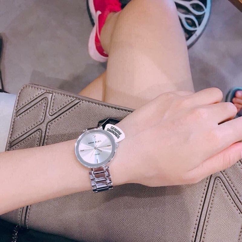 Đồng hồ nữ ANNE KLEIN model AK/1363SVSV dây kim loại mạ bạc