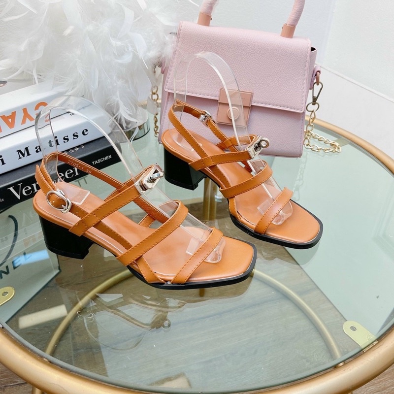 HÀNG VỀ!!Sandal hm quai ngang gót trụ hàng xịn Quảng Châu FULLBOX