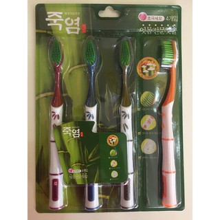 Vỉ 4 bàn chải muối tre Hàn Quốc.