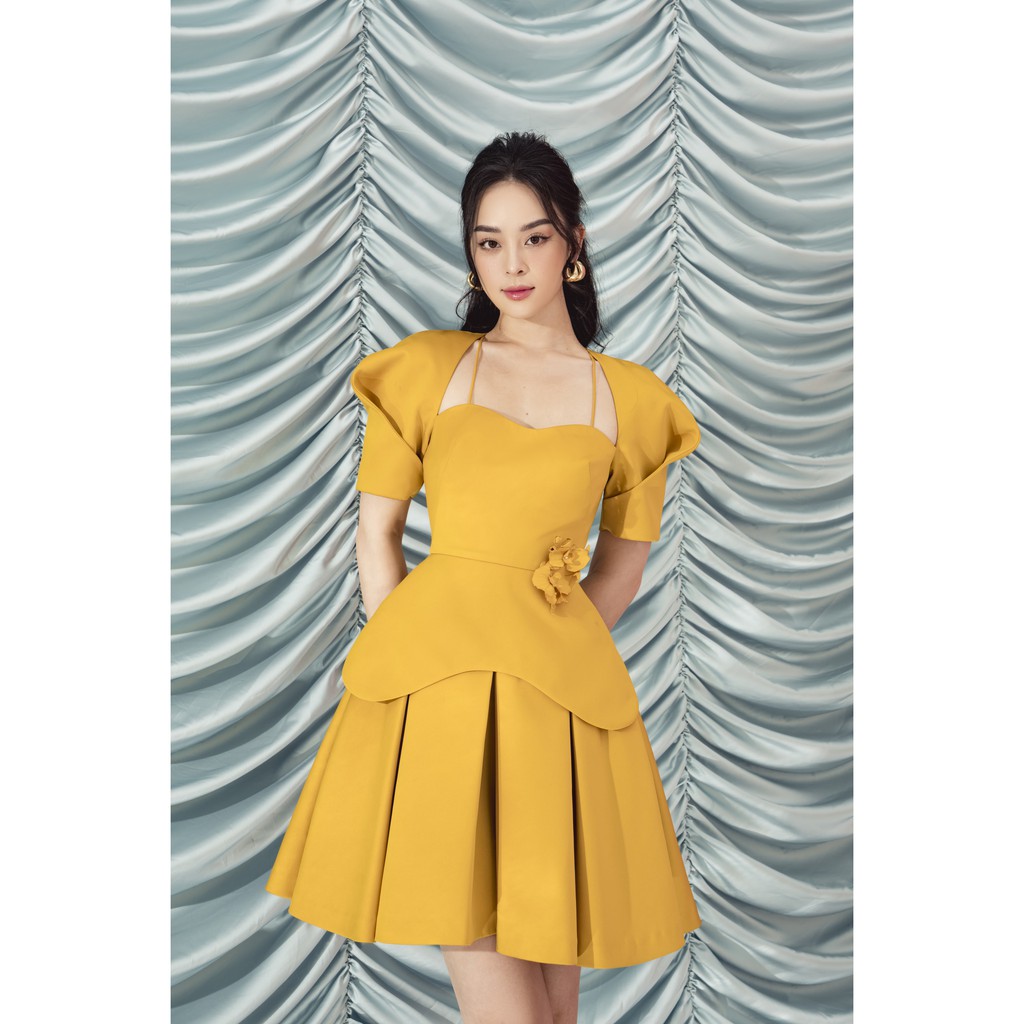 [Mã WABRWA15 giảm 15% đơn 300K] MOLLYNISTA- Đầm Gina vàng tùng cua tròn xếp ly | BigBuy360 - bigbuy360.vn