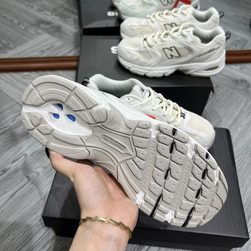 Giày Chữ N kem siêu nhẹ giày tập gym chạy bộ bền