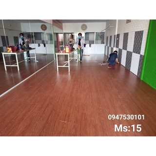 Combo 30 miếng sàn nhựa giả gỗ có keo sẵn thế hệ mới.Nhận thi công