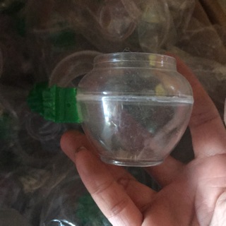 Cóng nhựa quai xanh đựng cám cho chim