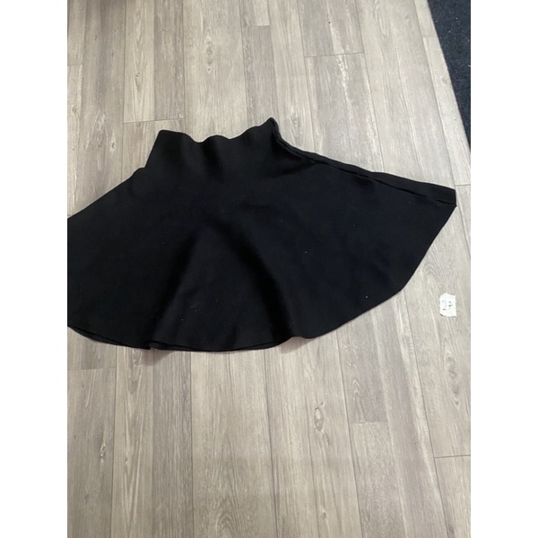 2hand chân váy len đen size s dày dặn xịn