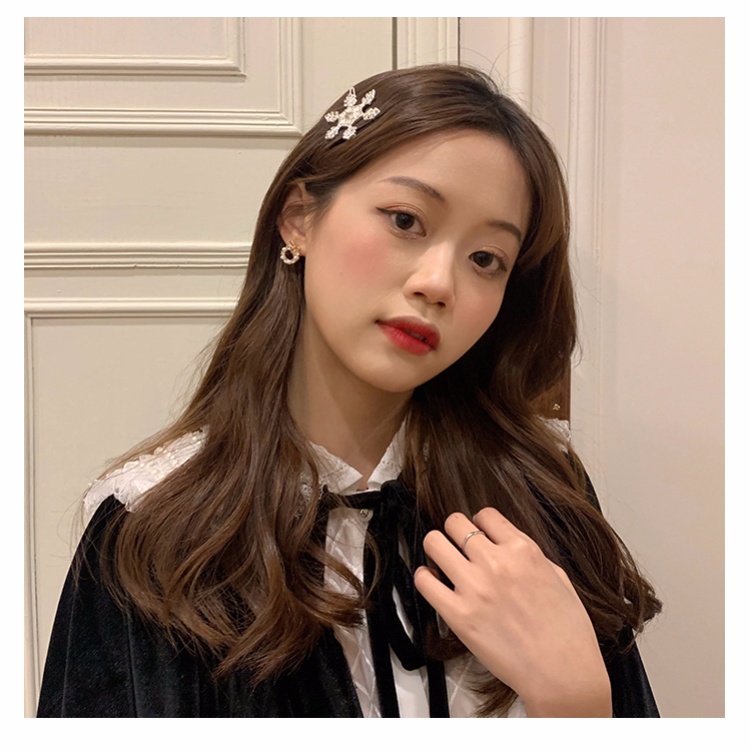 Kẹp Tóc Hình Bông Tuyết Đính Đá Lấp Lánh Dễ Thương