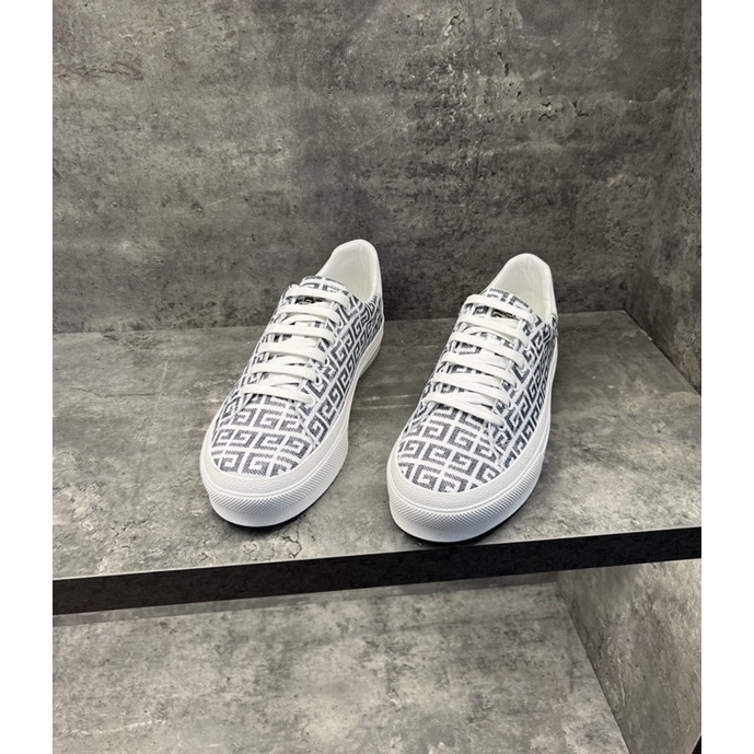 Giầy Snaker GV.C Kẻ Vuông