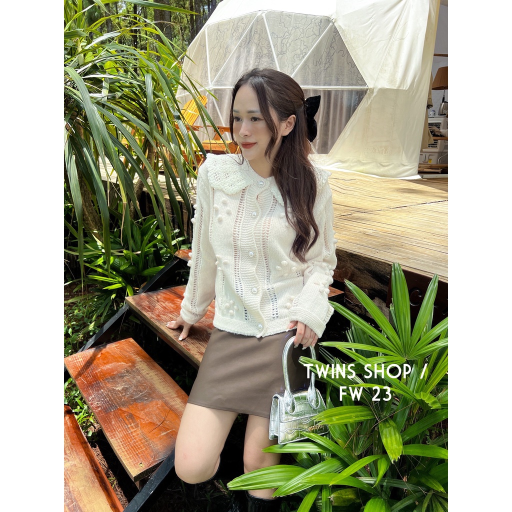 Áo khoác len cổ bèo khuy ngọc