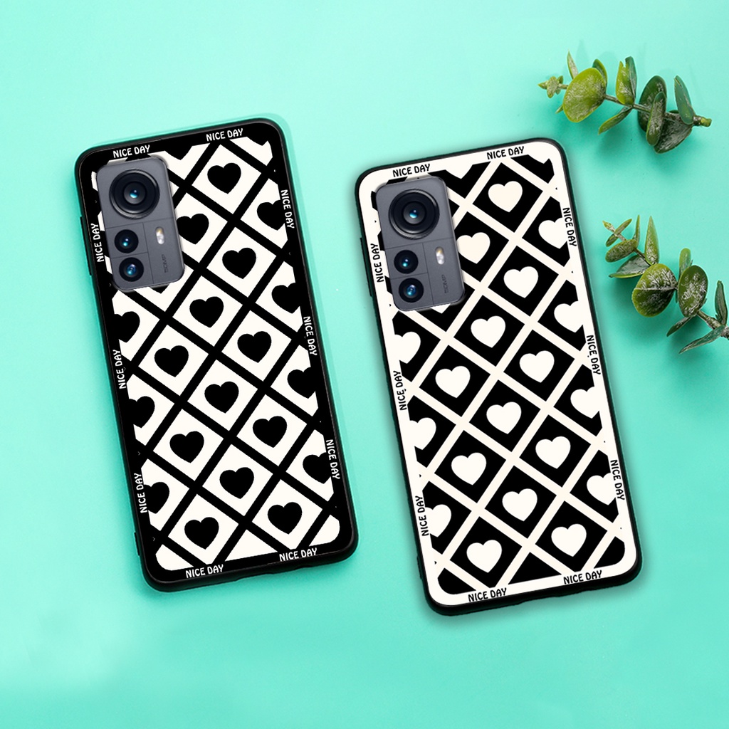 Ốp lưng Xiaomi 12 / Xiaomi 12 Pro in hoạ tiết caro trái tim đen trắng, gấu bear cute đáng yêu