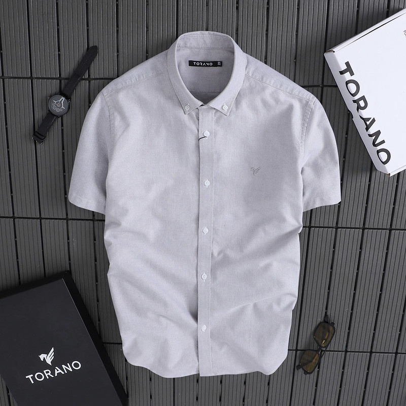 Áo sơ mi nam TORANO ngắn tay trơn Oxford thêu logo TB442