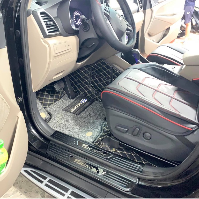 Nẹp bước chân, ốp bậc cửa xe Tucson đời 2016 đến 2021 Mẫu carbon cao cấp