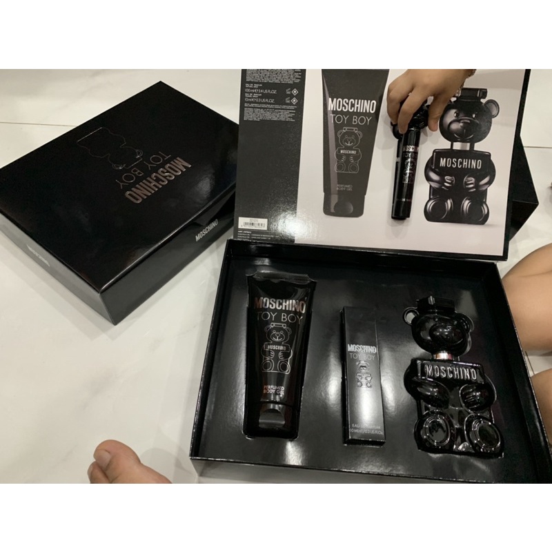 Bộ Set Nước hoa Moschino Toy Boy EDP (gồm 3 món như hình) | BigBuy360 - bigbuy360.vn