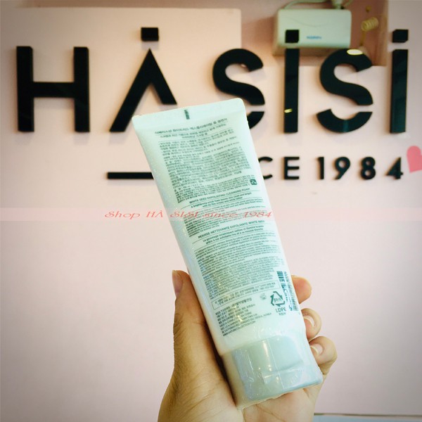 Sữa Rửa Mặt Có Hạt, Sáng Da White Seed Exfoliating Cleansing Foam 150ml