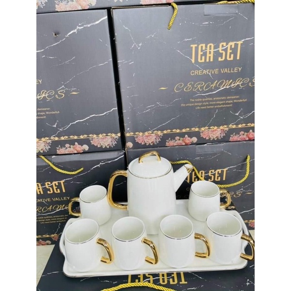Bộ Bình Cốc Sứmàu trắng nhã nhặn, sang trọng,đẳng cấp,làm quà tặng cực kỳ hợp lý