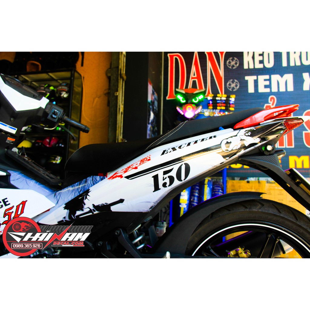 Tem trùm Samurai nền trắng cho Exciter 150