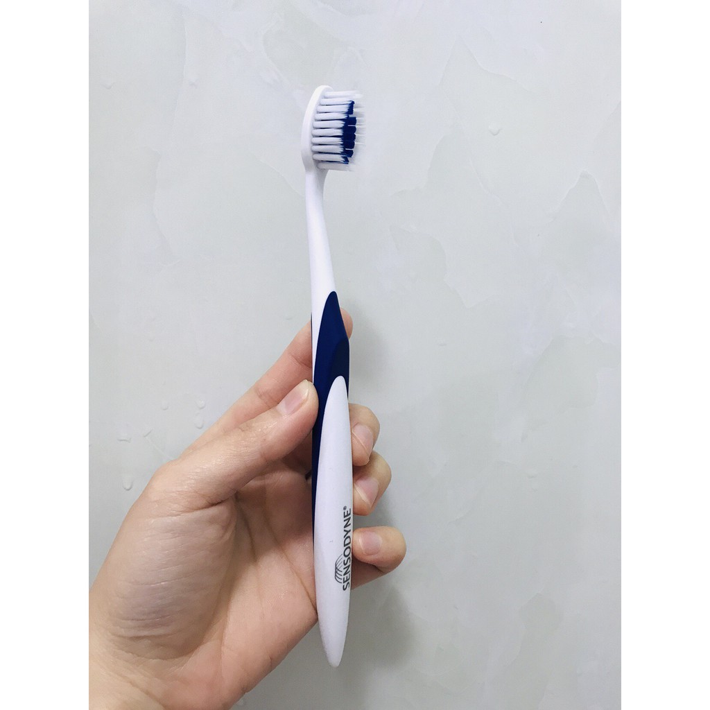 BÀN CHẢI ĐÁNH RĂNG SENSODYNE REPAIR&amp; PROTECT EXTRA SOFT