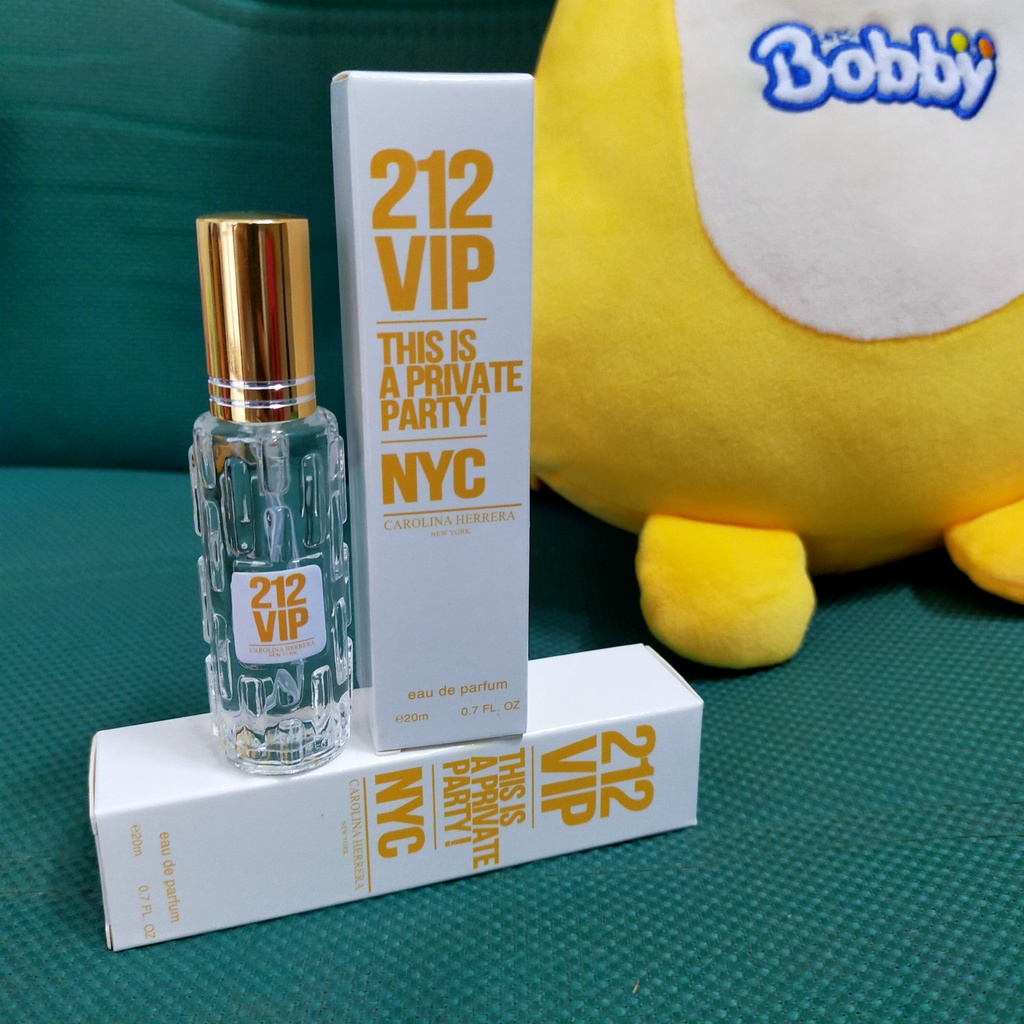 Nước hoa mini 212 vip nyc nữ 20ml dạng xịt- mẫu 4d- Mùi 212 vip nữ Sành điệu