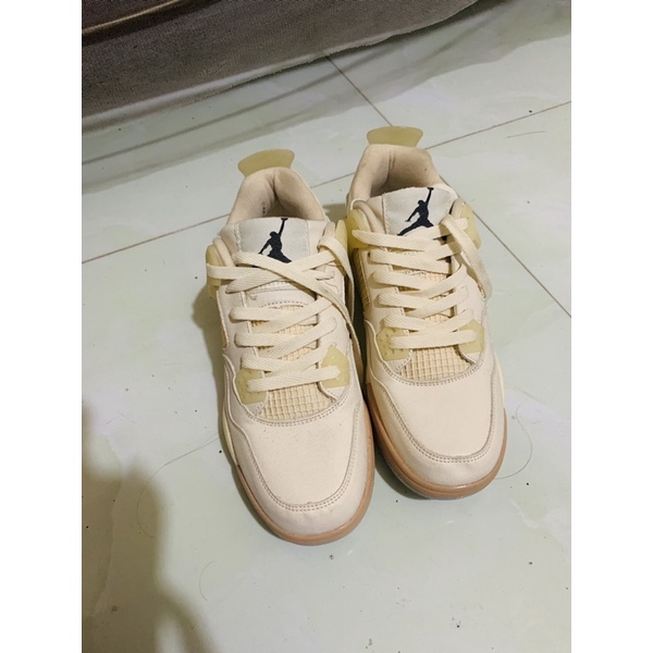 🖍 Giày thể thao Nike Air Jordan 4 off white