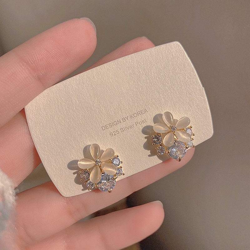 Khuyên Tai Hình Hoa Đính Đá Opal Phong Cách Thời Trang 2022 Dành Cho Nữ