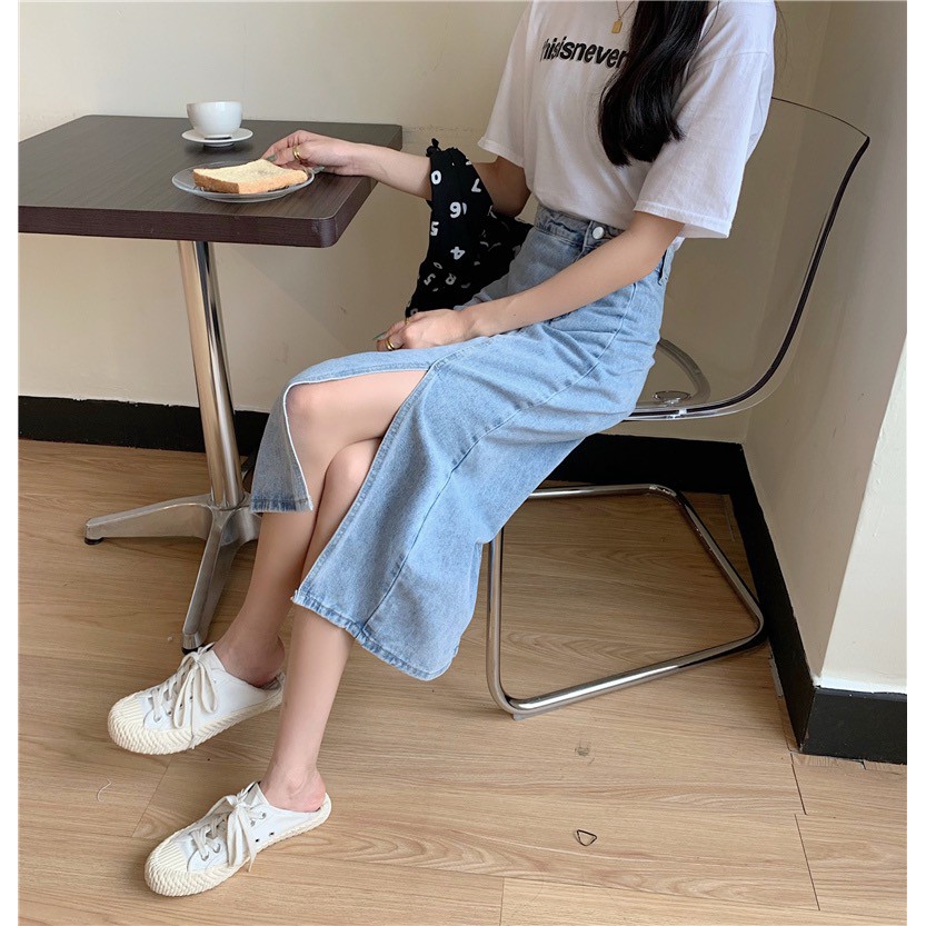 [Mã FADIRECT20 giảm 20K đơn 150K] Chân váy jean dáng dài xẻ 1 bên xanh nhạt - V687 | BigBuy360 - bigbuy360.vn