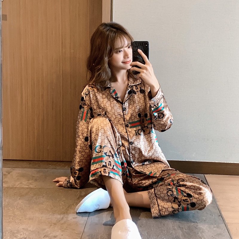 Đồ ngủ tay dài bằng vải phi bóng thời trang cho cặp đôi