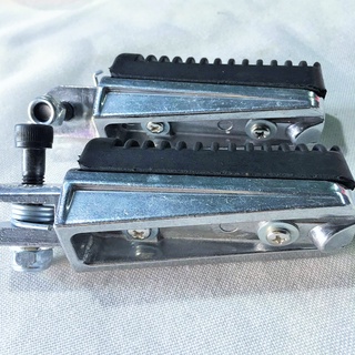 Cặp gác chân trước exciter 150 2015 - 2019