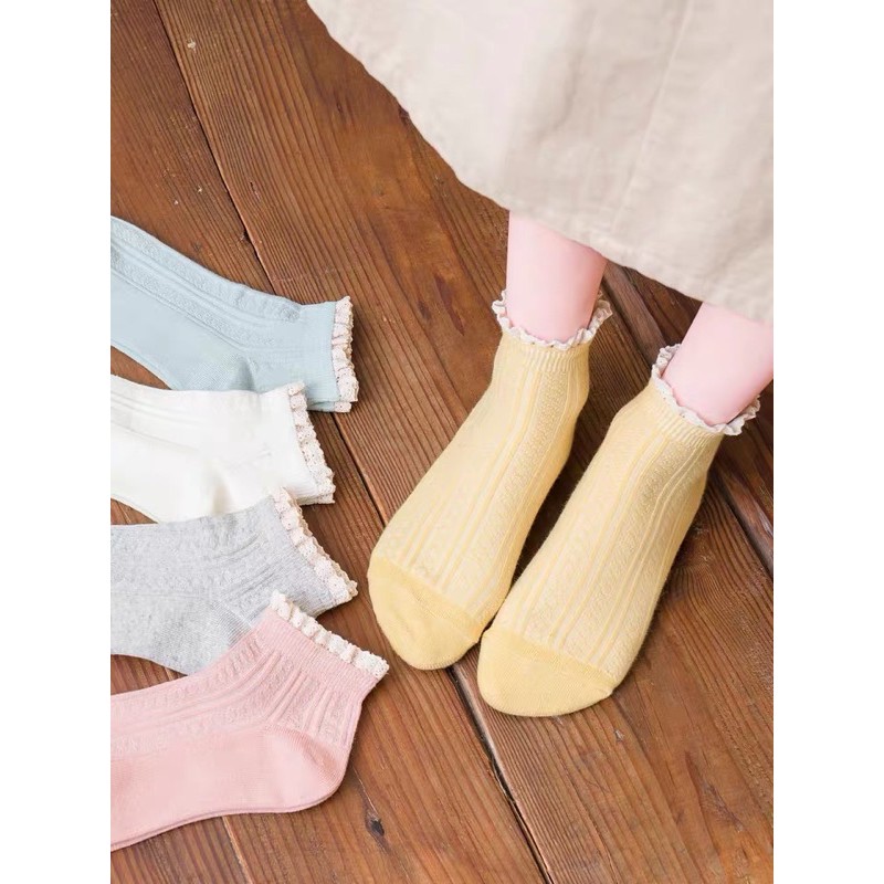 Tất ngắn cổ viền ren chất liệu cotton mềm mại, màu sáng, T019