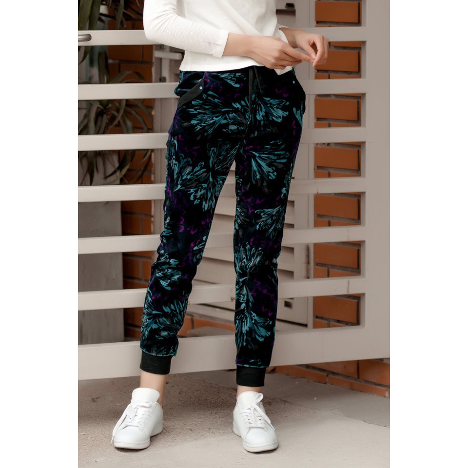 Quần Jogger nữ Narsis P7055 chất nỉ nhung