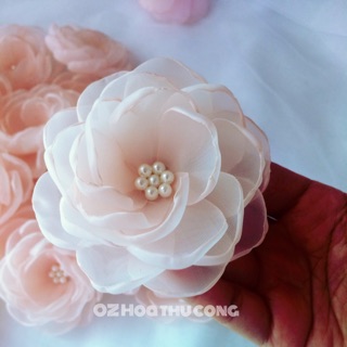 10 bông hoa voan 3 tầng , đường kính 7cm
