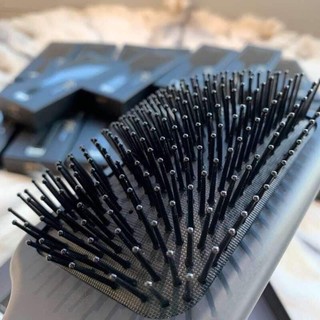 LƯỢC GỠ RỐI TÓC THẦN THÁNH