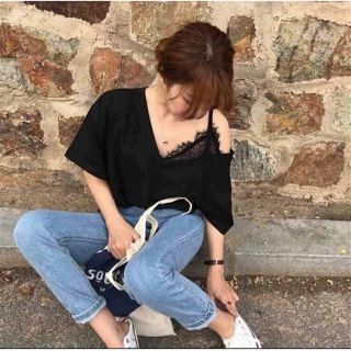 Áo thun rớt vai phối ren
