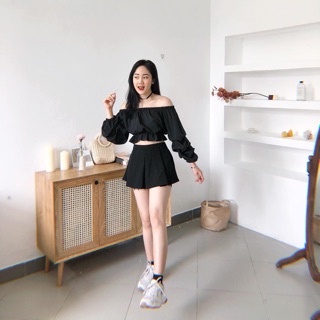 Áo trễ vai tay bồng