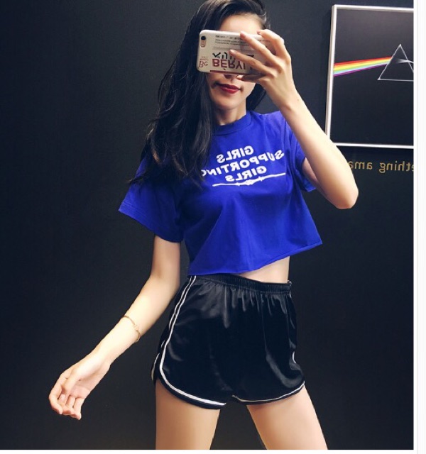 Áo thun tay ngắn croptop form rông