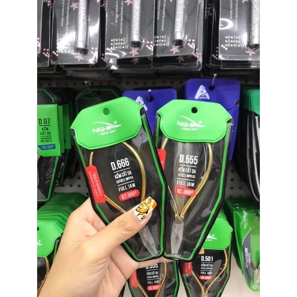 Kìm nhặt da- kìm cắt da chết